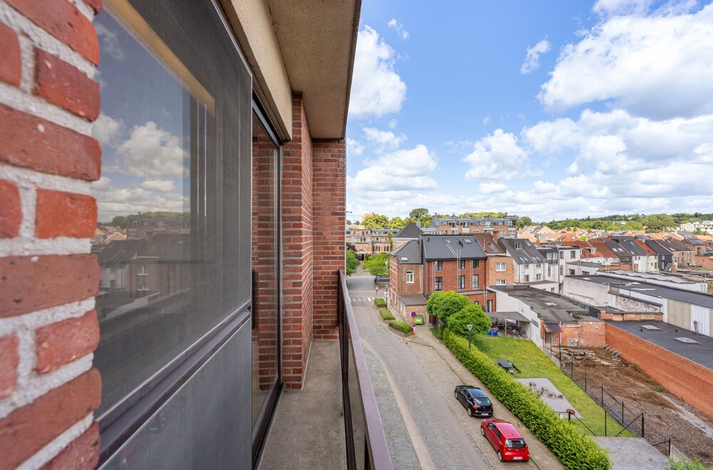 gerenoveerde-gemeubelde-en-energiezuinige-b-label-studio-met-een-balkon-te-centrum-leuven-onmiddellijk-beschikbaar-005.jpg