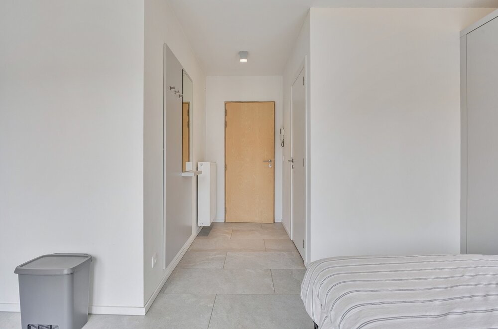 moderne-en-lichtrijke-studentenkamer-met-eigen-sanitair-nabij-het-station-te-leuven-011.jpg