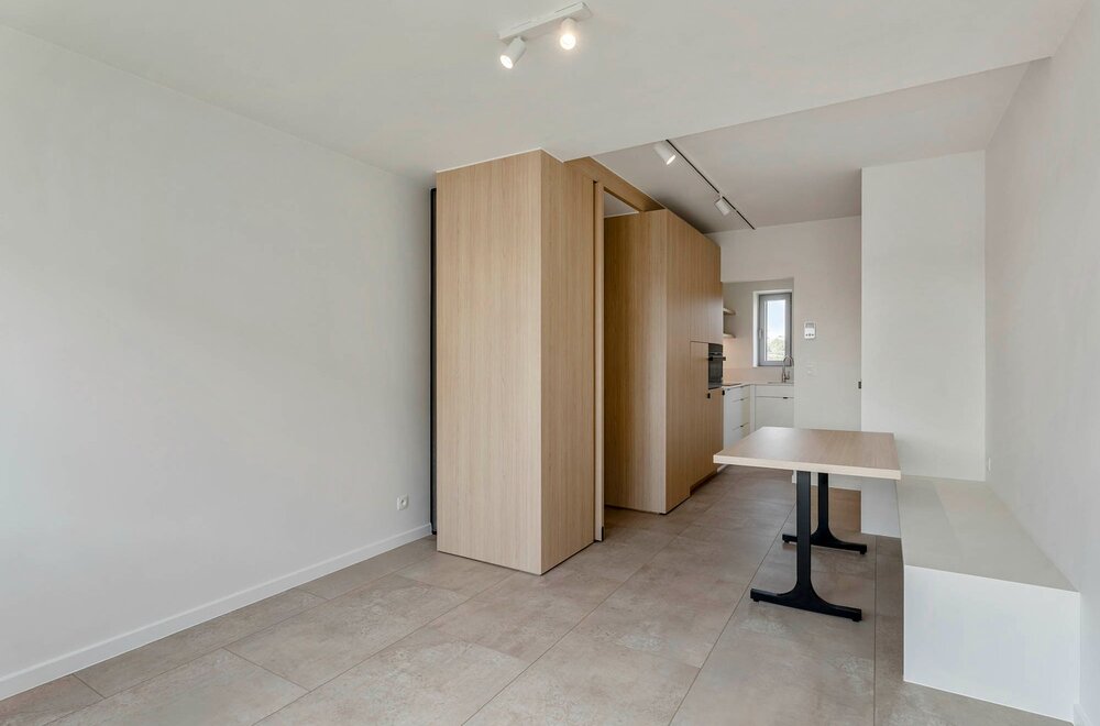 totaalrenovatie-centraal-gelegen-en-hoogwaardig-afgewerkt-appartement-met-1-slaapkamer-en-een-terras-te-leuven-010.jpg