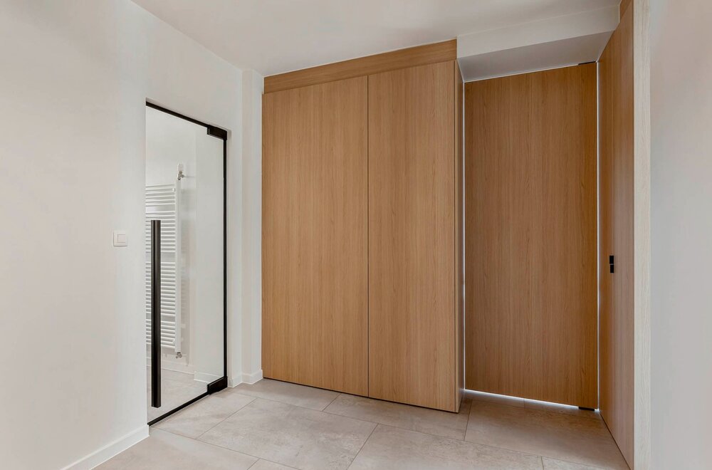 totaalrenovatie-centraal-gelegen-en-hoogwaardig-afgewerkt-appartement-met-1-slaapkamer-en-een-terras-te-leuven-012.jpg