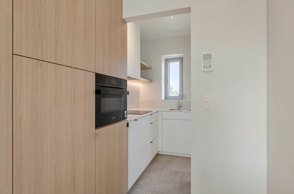 totaalrenovatie-centraal-gelegen-en-hoogwaardig-afgewerkt-appartement-met-1-slaapkamer-en-een-terras-te-leuven-019.jpg
