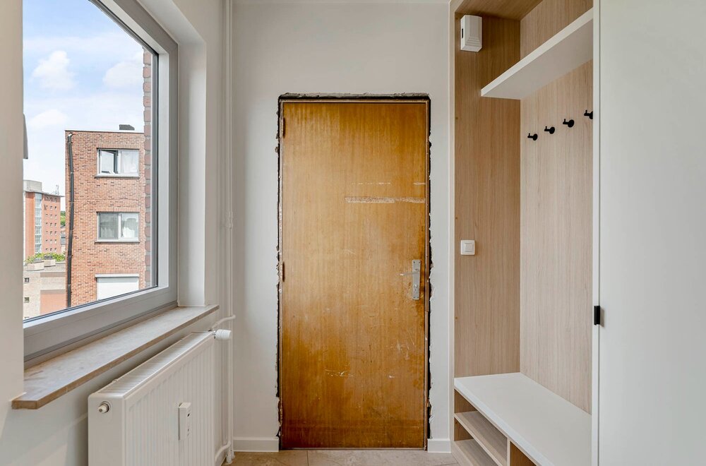 totaalrenovatie-centraal-gelegen-en-hoogwaardig-afgewerkt-appartement-met-1-slaapkamer-en-een-terras-te-leuven-021.jpg