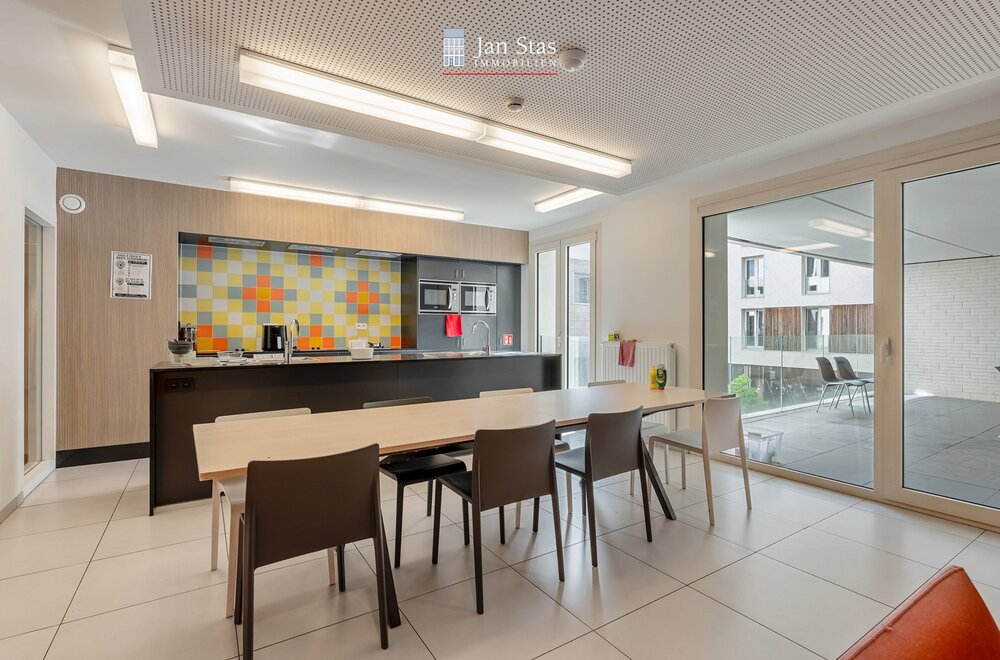 gemeubelde-studentenkamer-met-eigen-sanitair-in-de-recente-en-luxueuze-residentie-de-flint-te-centrum-leuven-010.jpg