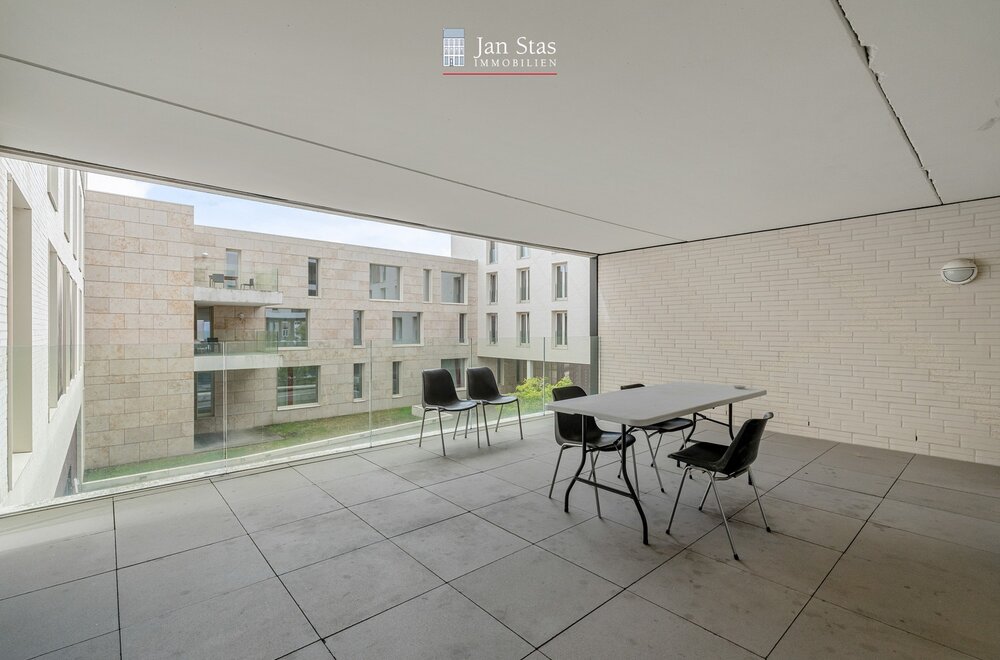 gemeubelde-studentenkamer-met-eigen-sanitair-in-de-recente-en-luxueuze-residentie-de-flint-te-centrum-leuven-012.jpg