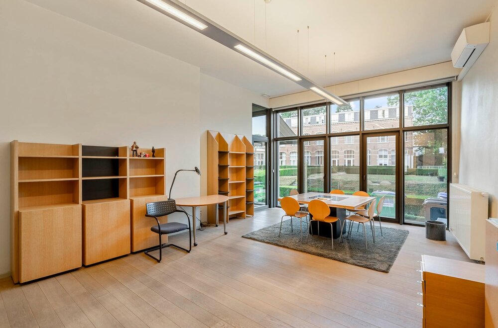karaktervol-investeringspand-met-ca-1-190-m-kantoorruimtes-gelegen-in-hartje-leuven-nabij-het-treinstation-en-verschillende-campussen-011.jpg