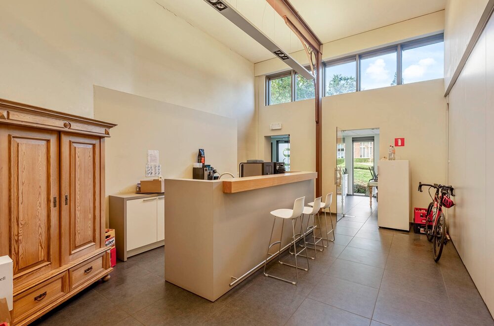 karaktervol-investeringspand-met-ca-1-190-m-kantoorruimtes-gelegen-in-hartje-leuven-nabij-het-treinstation-en-verschillende-campussen-016.jpg