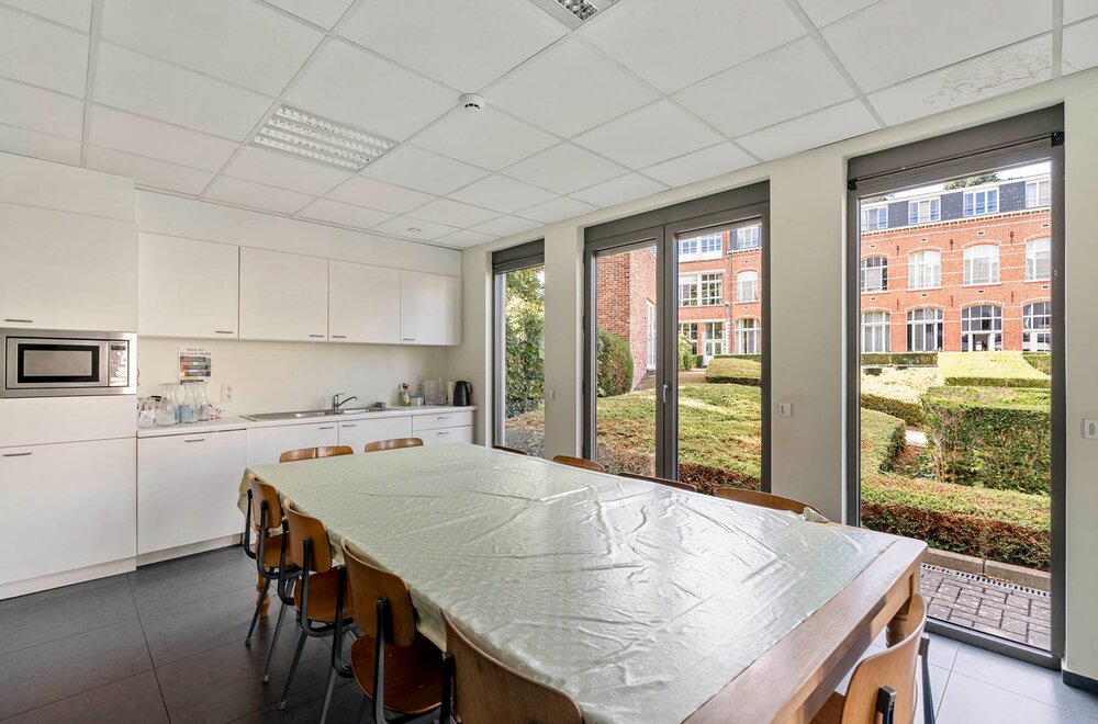 karaktervol-investeringspand-met-ca-1-190-m-kantoorruimtes-gelegen-in-hartje-leuven-nabij-het-treinstation-en-verschillende-campussen-017.jpg
