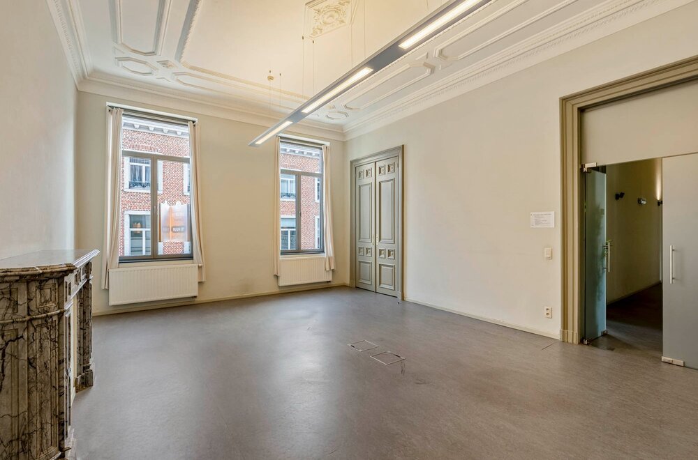 karaktervol-investeringspand-met-ca-1-190-m-kantoorruimtes-gelegen-in-hartje-leuven-nabij-het-treinstation-en-verschillende-campussen-022.jpg
