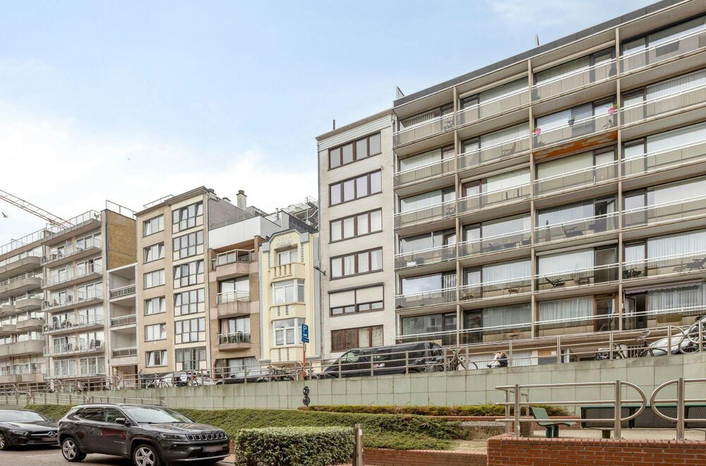 appartement-te-koop-met-twee-slaapkamers-in-blankenberge002.jpg