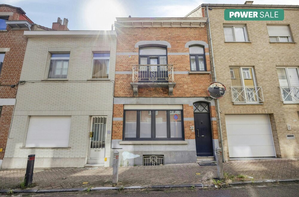 centraal-gelegen-huis-met-3-kamers-en-tuin-in-strombeek002.jpg