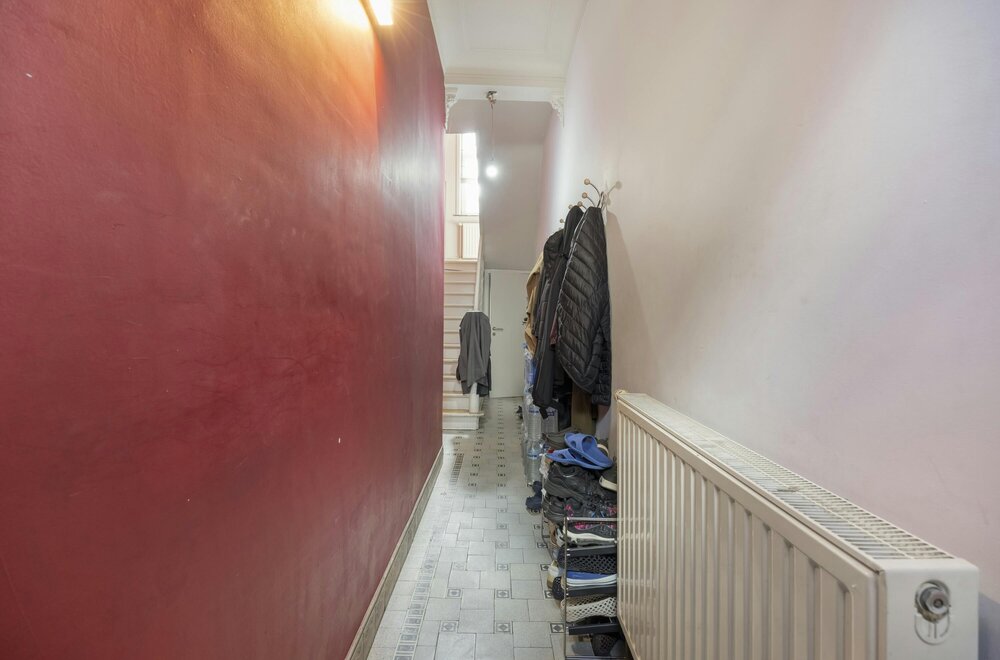centraal-gelegen-huis-met-3-kamers-en-tuin-in-strombeek003.jpg