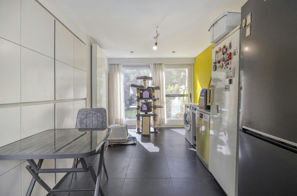 centraal-gelegen-huis-met-3-kamers-en-tuin-in-strombeek009.jpg