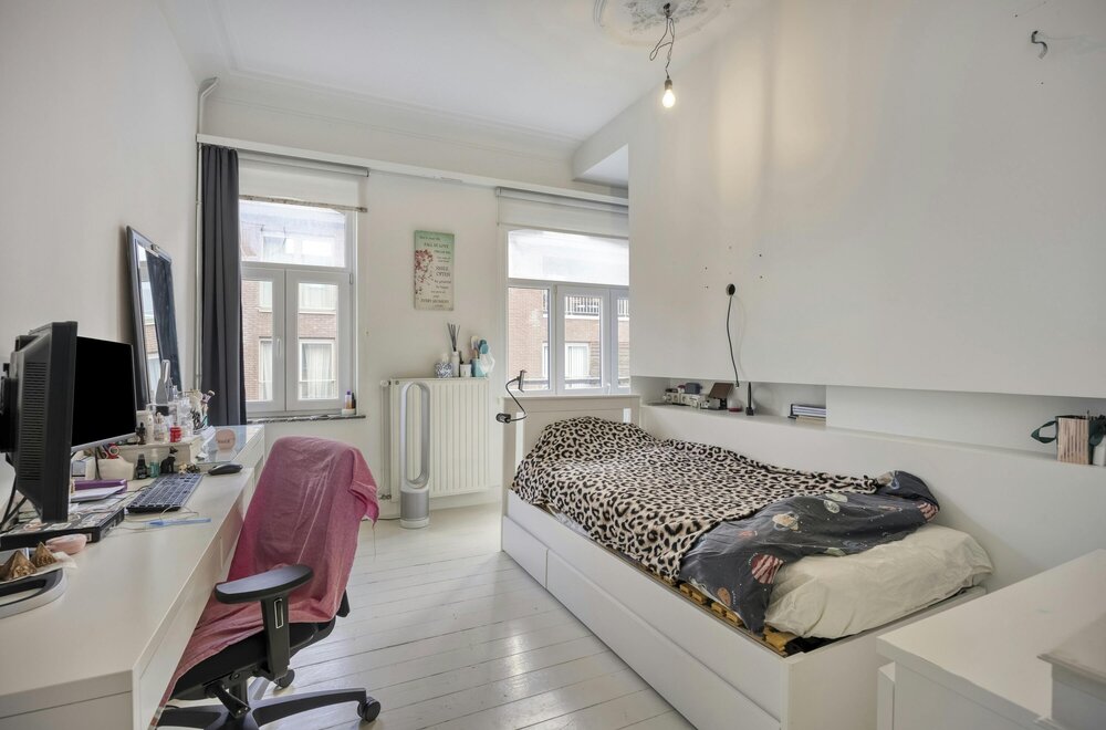 centraal-gelegen-huis-met-3-kamers-en-tuin-in-strombeek013.jpg