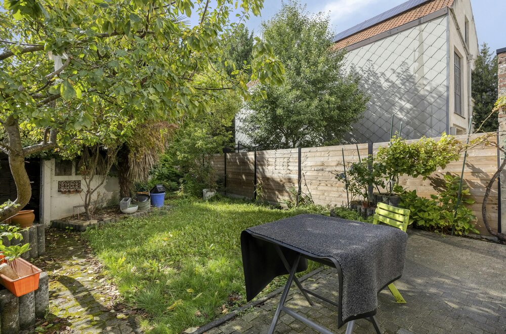 centraal-gelegen-huis-met-3-kamers-en-tuin-in-strombeek020.jpg