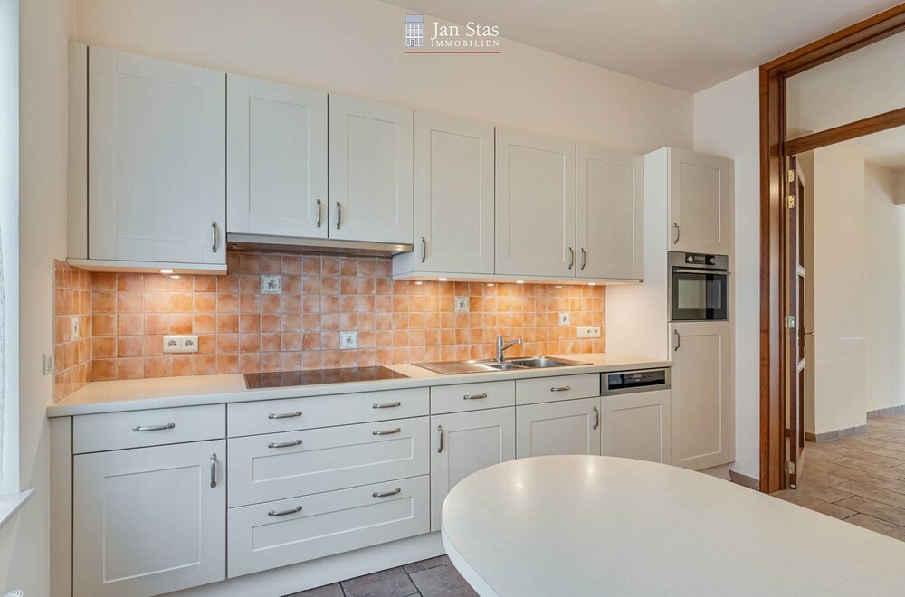 rustig-en-centraal-gelegen-woning-met-4-slaapkamers-terras-en-tuintje-in-leuven-014.jpg