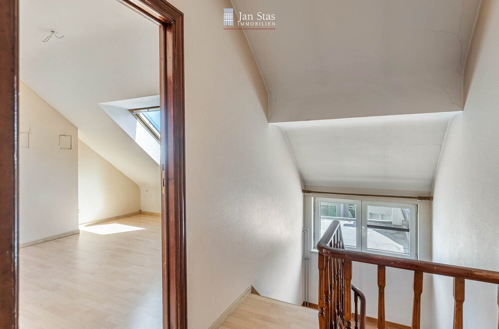 rustig-en-centraal-gelegen-woning-met-4-slaapkamers-terras-en-tuintje-in-leuven-018.jpg