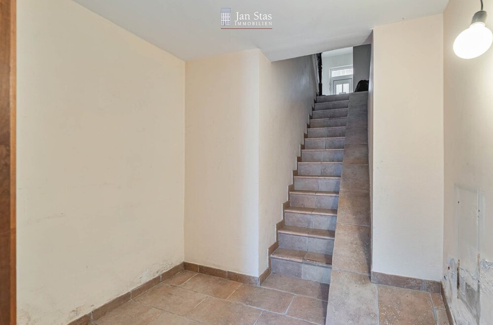 rustig-en-centraal-gelegen-woning-met-4-slaapkamers-terras-en-tuintje-in-leuven-021.jpg