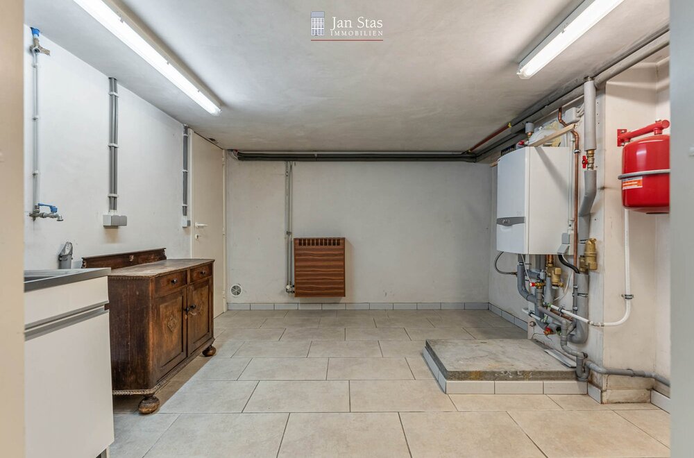 rustig-en-centraal-gelegen-woning-met-4-slaapkamers-terras-en-tuintje-in-leuven-022.jpg