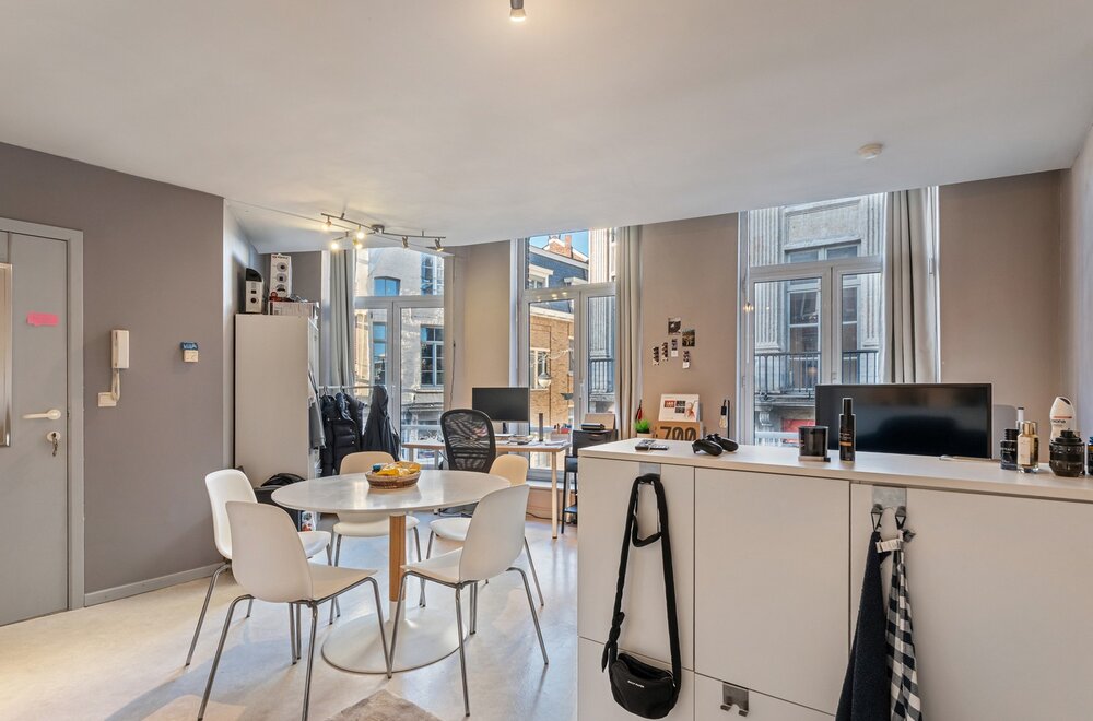 mechelsestraat-46-breed-opbrengstpand-met-winkel-en-2-appartementen-008.jpg