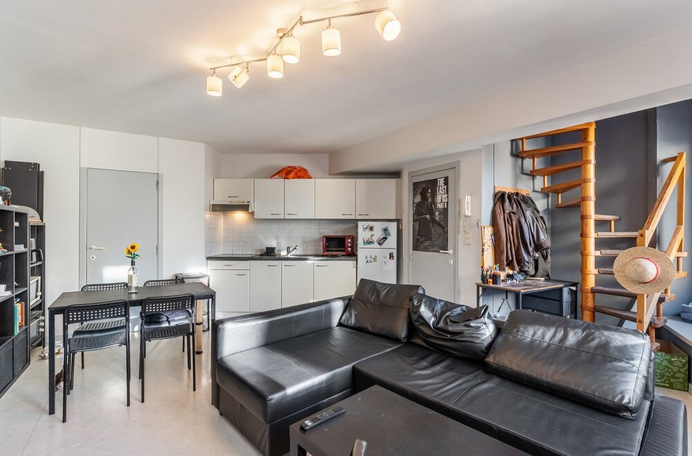 mechelsestraat-46-breed-opbrengstpand-met-winkel-en-2-appartementen-014.jpg