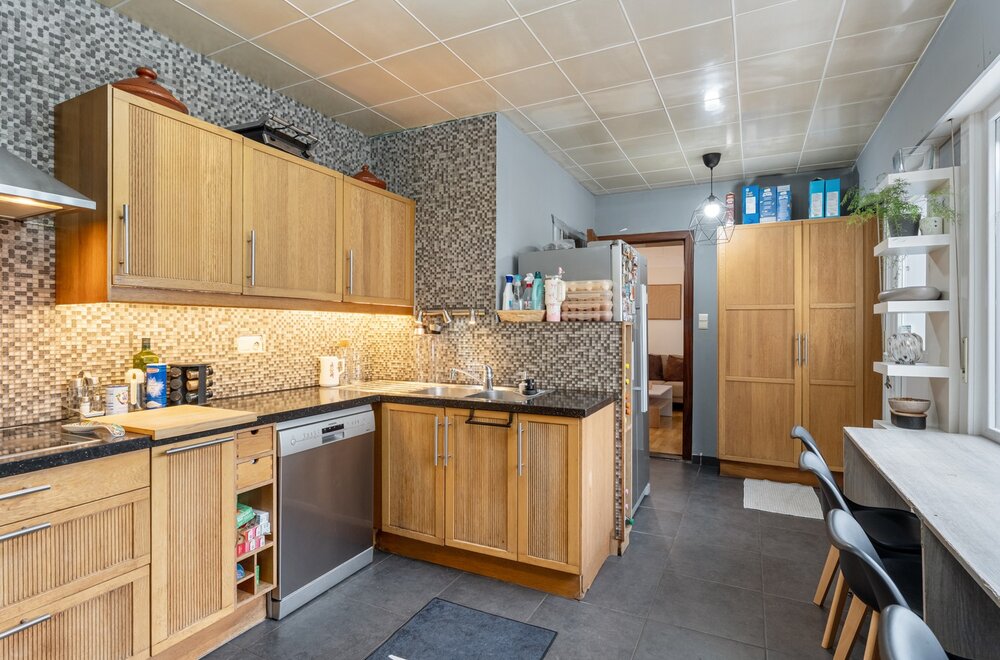instapklare-half-open-woning-met-garage-en-zw-gerichte-tuin-op-6-are-90-010.jpg