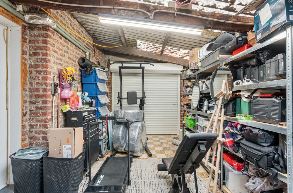 instapklare-half-open-woning-met-garage-en-zw-gerichte-tuin-op-6-are-90-025.jpg