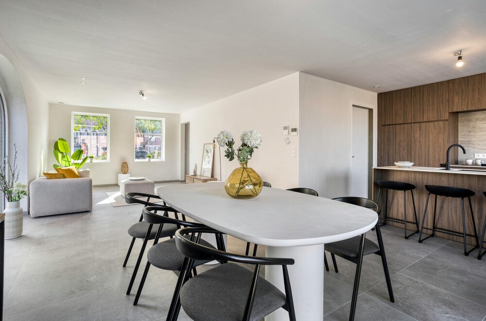 halfopen-huis-te-koop-in-ieper-met-3-kamers-en-dubbele-garage003.jpg