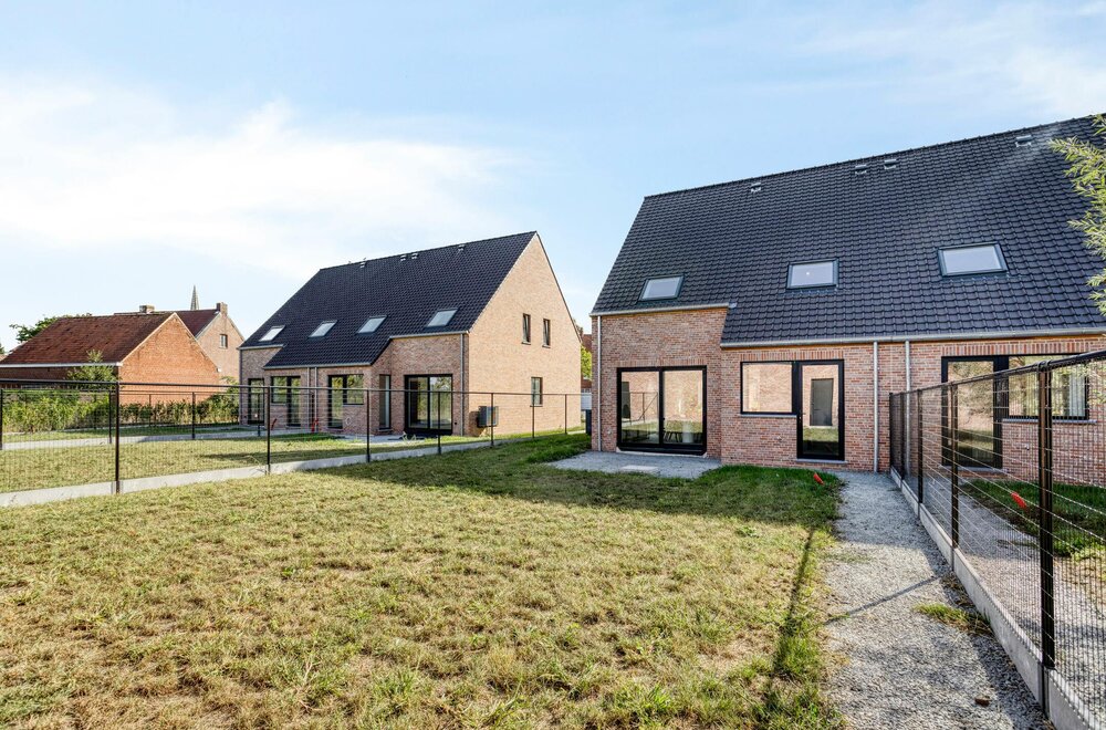 huis-te-koop-in-elverdinge-met-3-kamers-en-dubbele-garage006.jpg