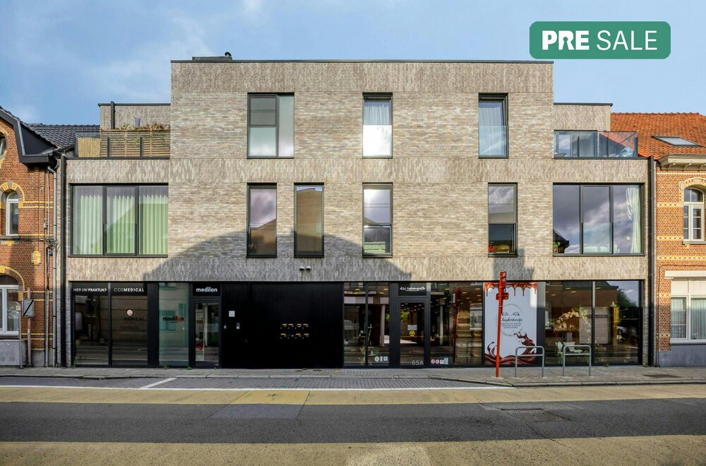 instapklaar-en-energiezuinig-nieuwbouwappartement-met-groot-terras-en-prachtig-uitzicht-in-het-hart-van-londerzeel001.jpg