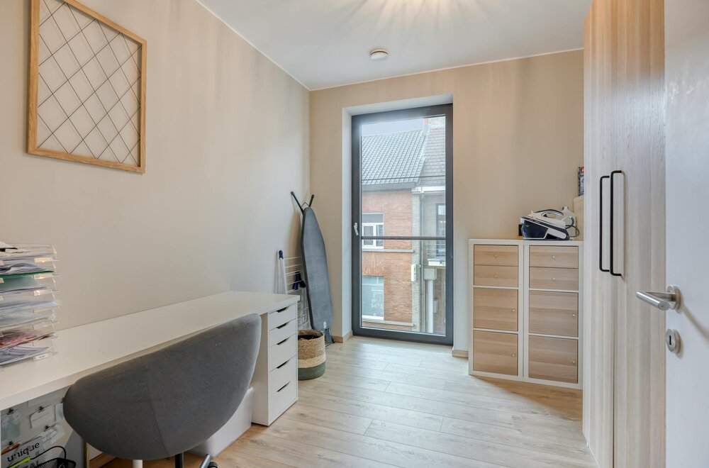instapklaar-en-energiezuinig-nieuwbouwappartement-met-groot-terras-en-prachtig-uitzicht-in-het-hart-van-londerzeel018.jpg