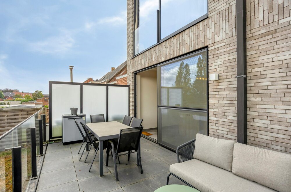 instapklaar-en-energiezuinig-nieuwbouwappartement-met-groot-terras-en-prachtig-uitzicht-in-het-hart-van-londerzeel028.jpg
