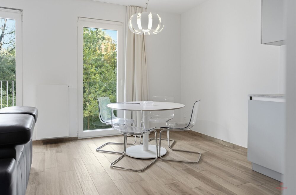 modern-2-slaapkamerappartement-met-autostaanplaats-in-gent003.jpg
