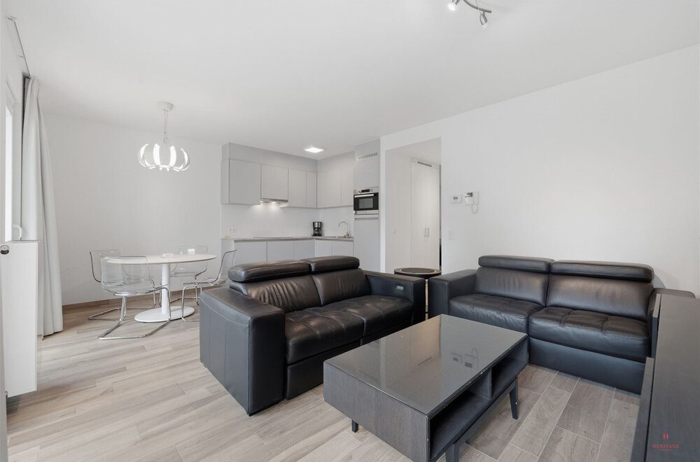 modern-2-slaapkamerappartement-met-autostaanplaats-in-gent004.jpg