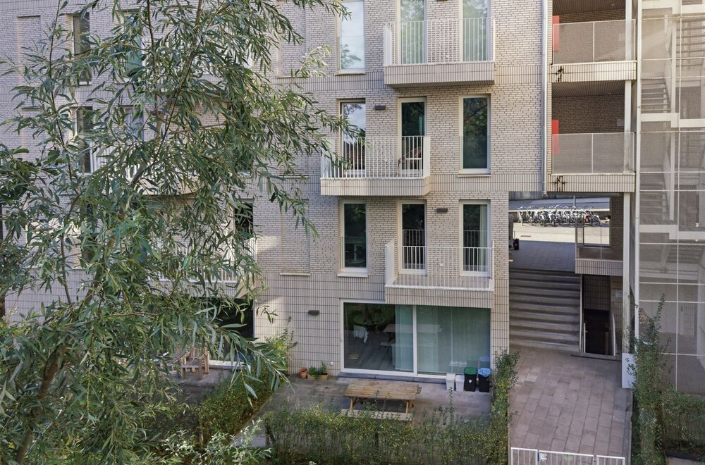 modern-2-slaapkamerappartement-met-autostaanplaats-in-gent016.jpg