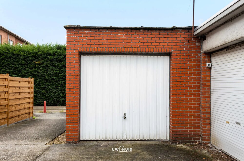 volledig-gerenoveerd-gelijkvloers-appartement-met-2-slaapkamers-en-garage-010.jpg