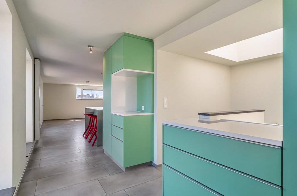 modern-rustig-gelegen-en-bijzonder-ruim-appartement-met-4-slaapkamers-2-badkamers-en-2-terrassen-te-centrum-leuven-003.jpg
