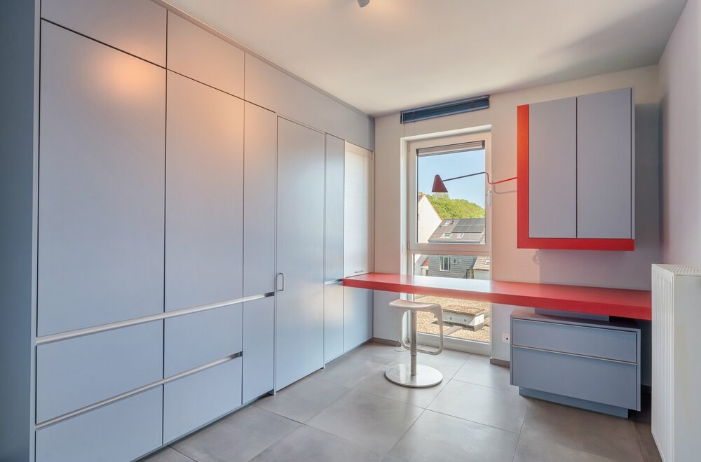modern-rustig-gelegen-en-bijzonder-ruim-appartement-met-4-slaapkamers-2-badkamers-en-2-terrassen-te-centrum-leuven-018.jpg