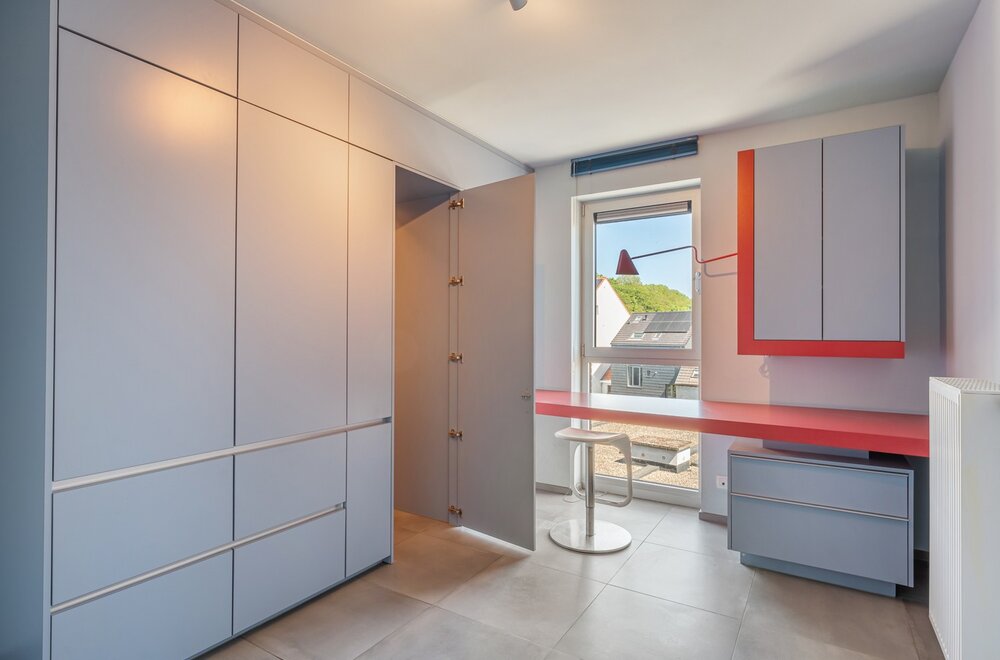 modern-rustig-gelegen-en-bijzonder-ruim-appartement-met-4-slaapkamers-2-badkamers-en-2-terrassen-te-centrum-leuven-019.jpg