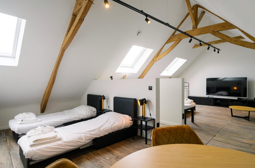 exclusieve-woning-met-zwembad-in-lo-reninge-008.jpg