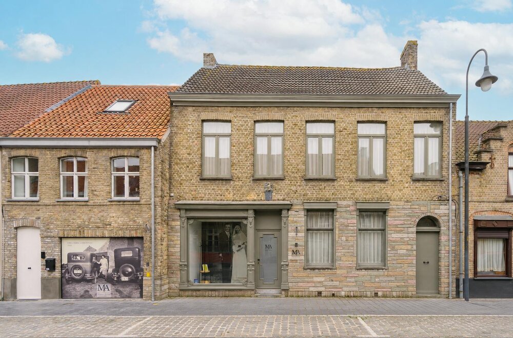 exclusieve-woning-met-zwembad-in-lo-reninge-010.jpg