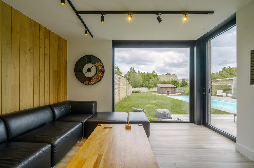 exclusieve-woning-met-zwembad-in-lo-reninge-017.jpg