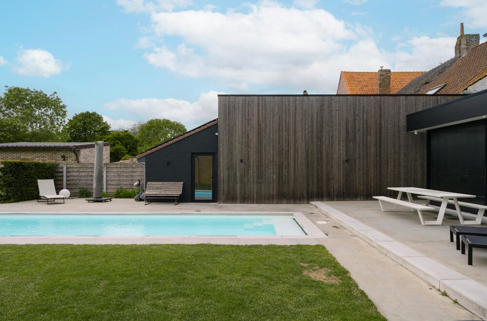 exclusieve-woning-met-zwembad-in-lo-reninge-026.jpg