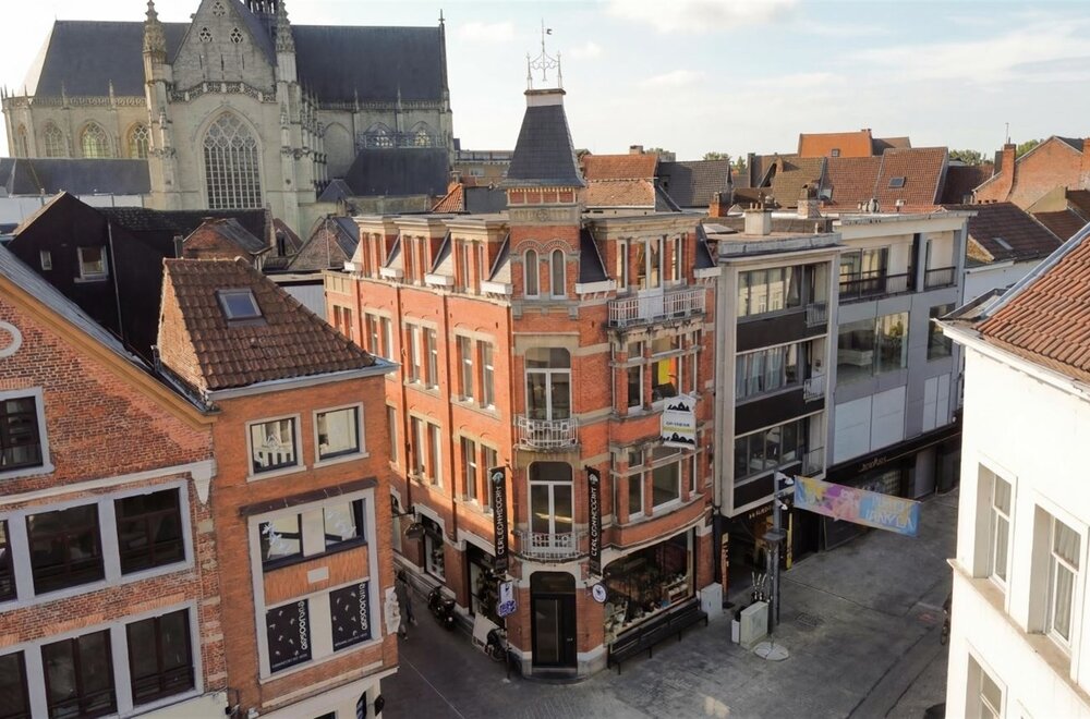 appartement-met-2-slaapkamers-vlakbij-grote-markt-aalst013.jpg