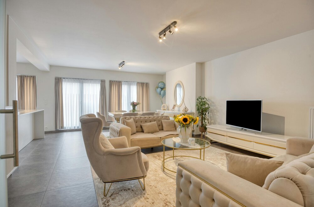 ruim-appartement-te-koop-in-ieper-met-3-kamers002.jpg