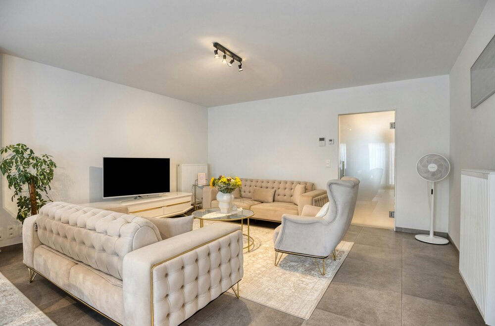 ruim-appartement-te-koop-in-ieper-met-3-kamers003.jpg