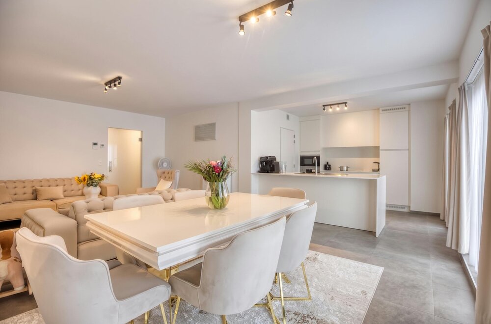 ruim-appartement-te-koop-in-ieper-met-3-kamers005.jpg