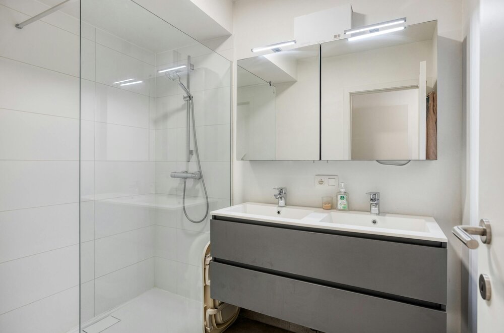 ruim-appartement-te-koop-in-ieper-met-3-kamers016.jpg