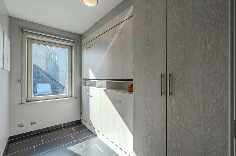 lichtrijk-hoekappartement-met-twee-slaapkamers-in-het-centrum-014.jpg