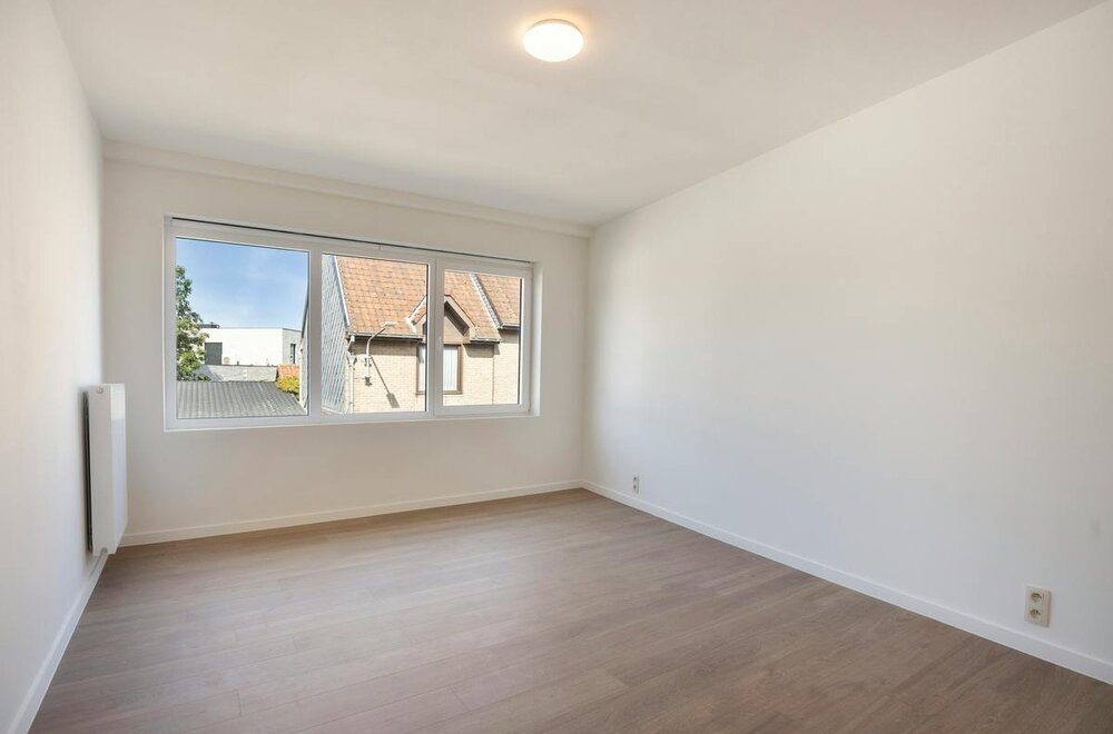 modern-energiezuinig-en-instapklaar-huis-te-koop-in-poperinge023.jpg