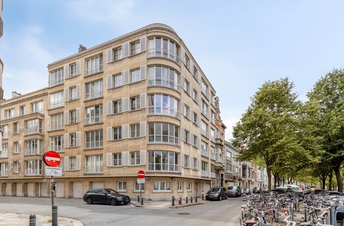 9000 gent